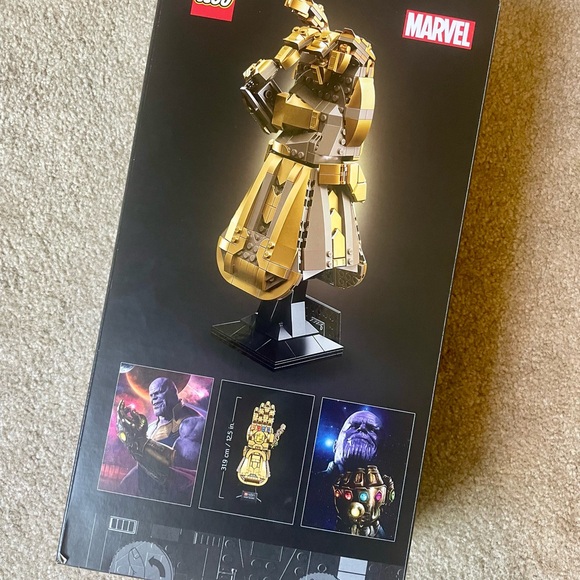 LEGO Infinity Gauntlet Set - Picture 2 of 3